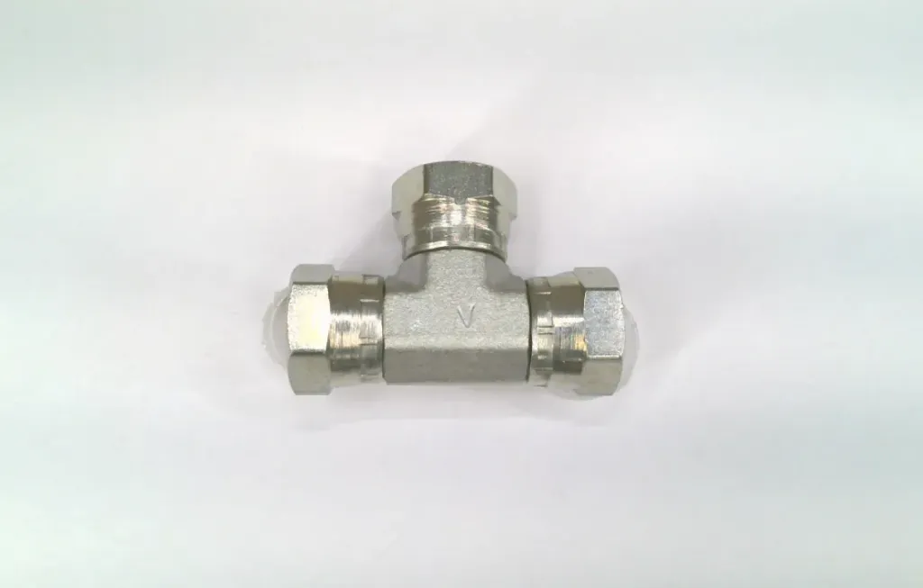 2 FNPT SWIVEL TEE